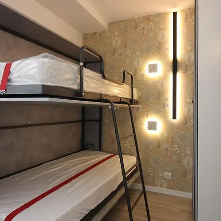 Annonce Professionnelle, Avec Tres Belle Vue Mer, 3eme Etage, Pour 4 Personnes Max *